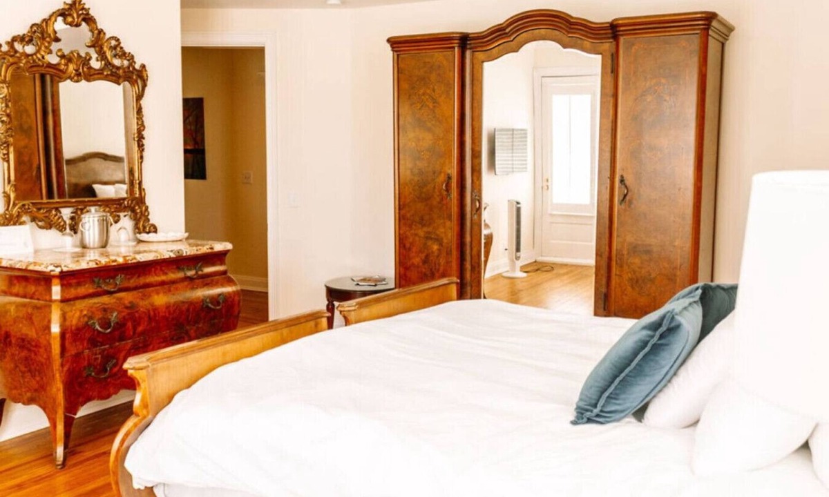 Edenton Bed & Breakfast | Private King Suite 2nd Floor Boutique Edenton Bed & Breakfast