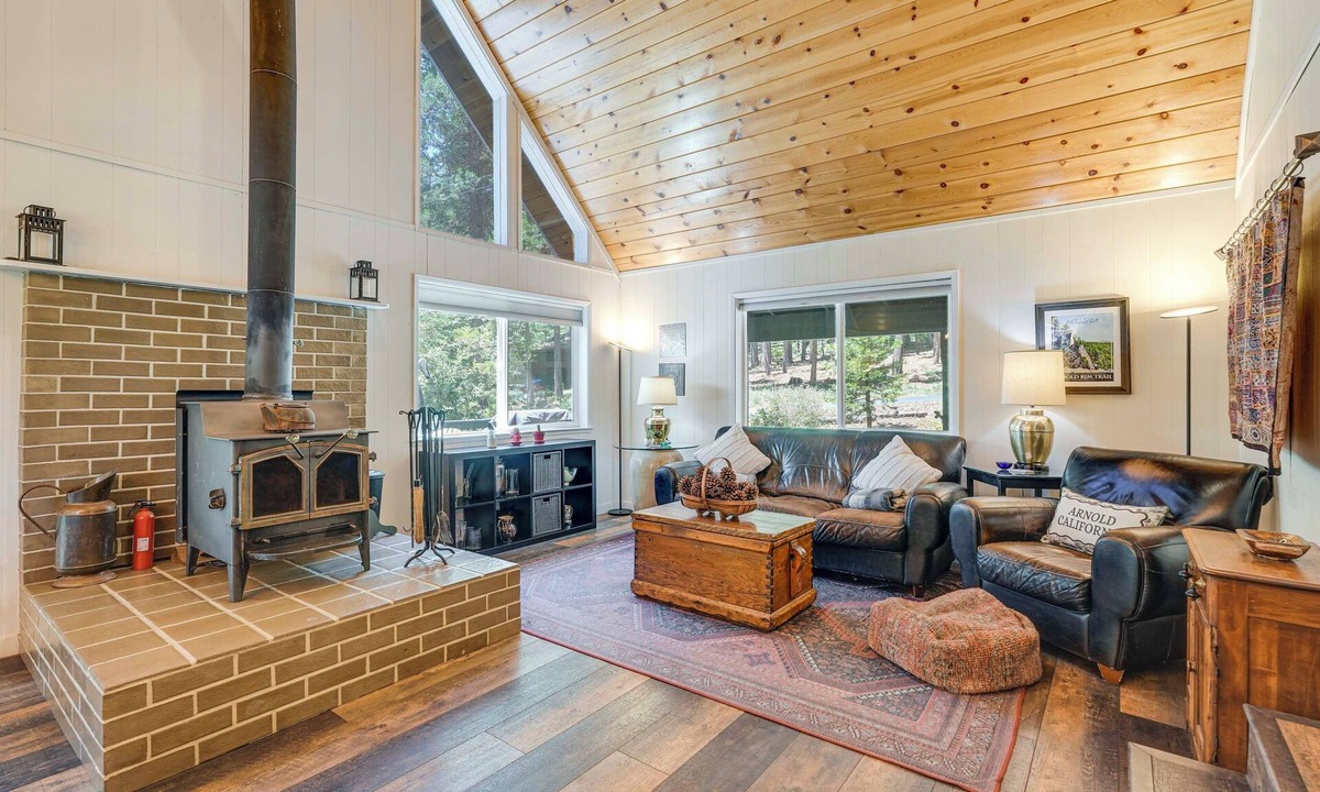 Glencoe House | Private Lake Access: Pet-Friendly Home in Arnold!