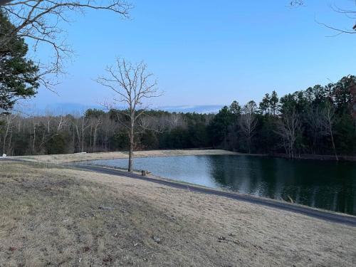 Grubville House | Private Lake Farm Retreat - 5 Homes - 1hr from STL
