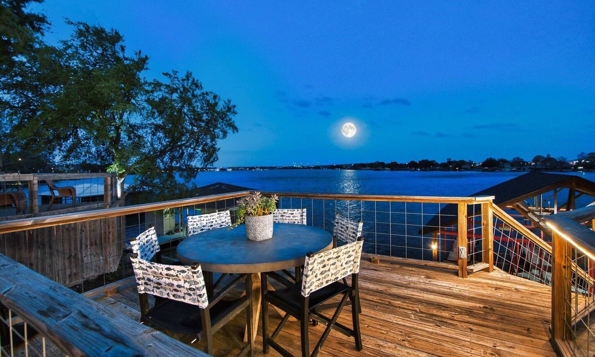 Granbury Apartment | Private, Lake-Front, Guest Suite on Lake Granbury, near downtown!