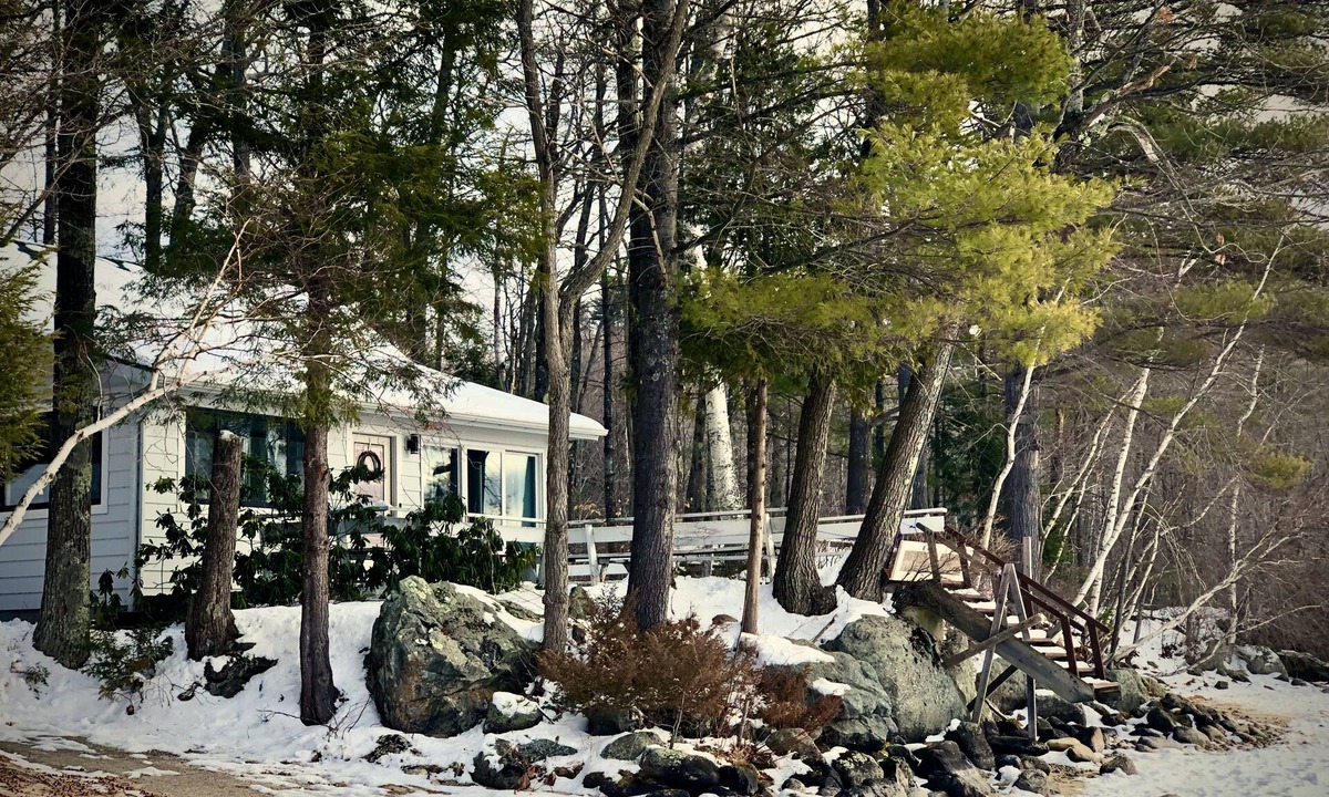 Hartford House | Private Lake House, Firepit & Amazing Sunset Views