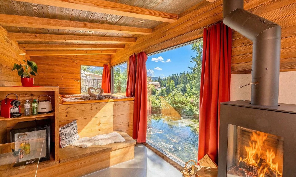 Zweisimmen House | Private Lake Mini Villa near Gstaad & Interlaken