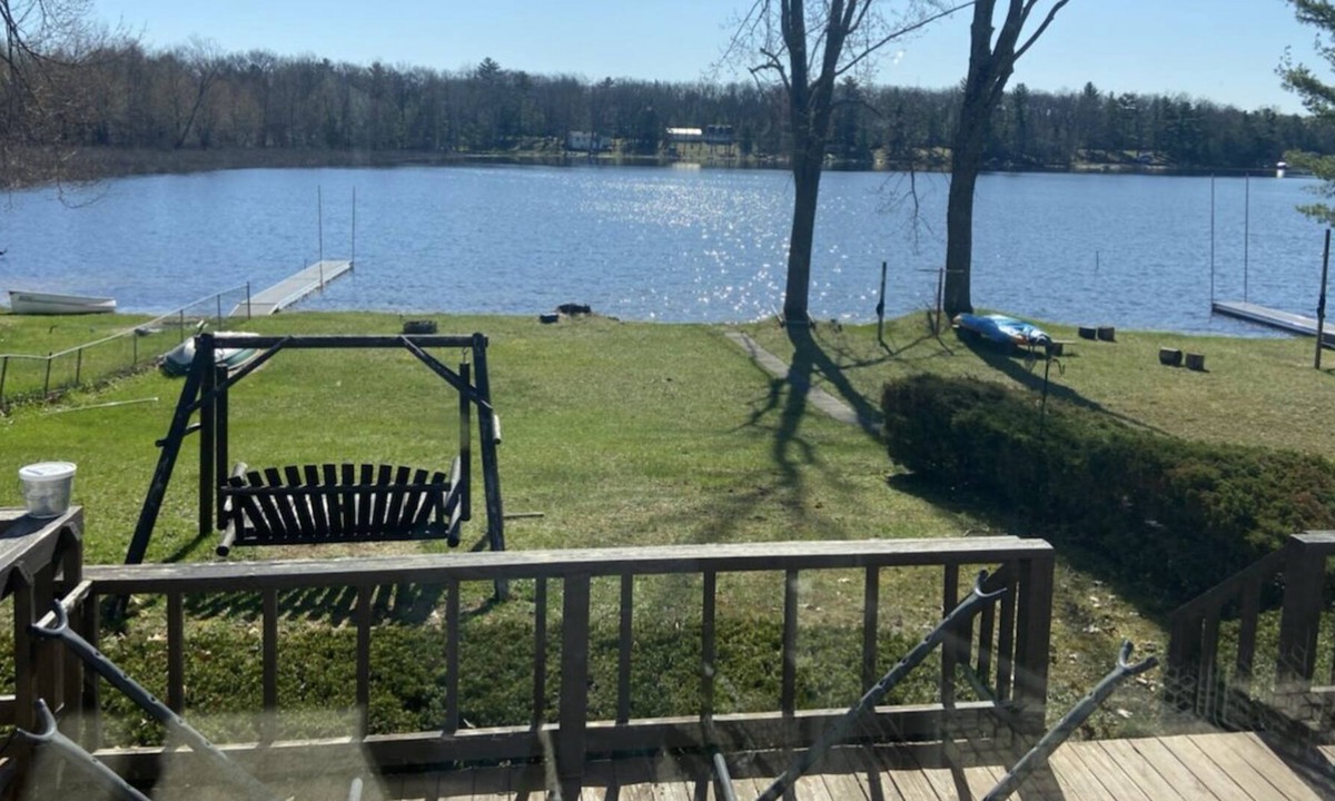 Branch Cottage | Private Lakefront Cottage