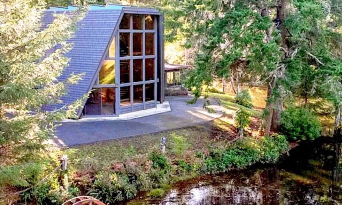 Saunders Lake House | Private Lakefront *180° Lake View & Dock