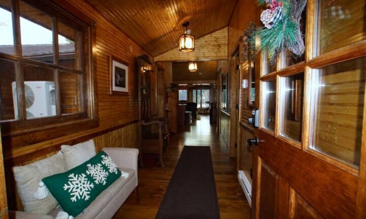 Forestport Cabin | Private Lakefront Cozy Cabin