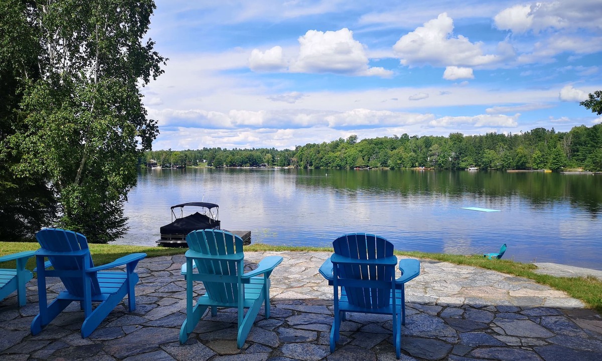 Broadbent Cottage | Private Lakefront Getaway!