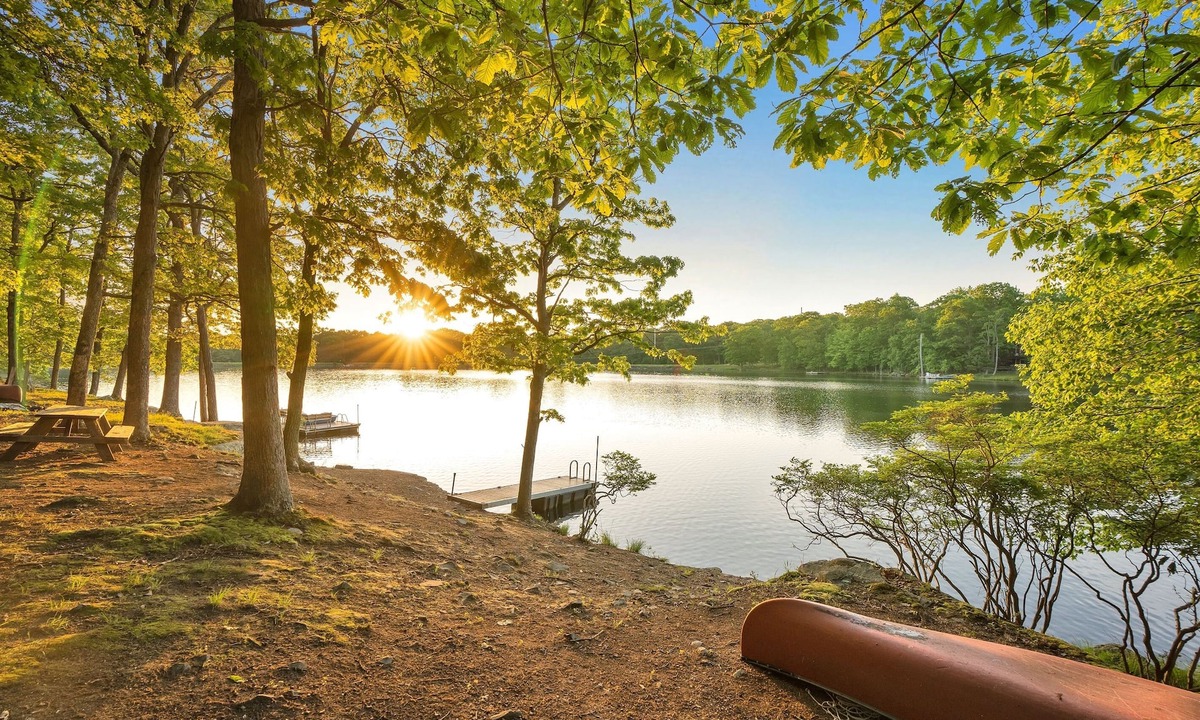 Pocono Mountain Lake House | Private Lakefront, Hot Tub, Pool, Kayaks, Pets Games, Fireplace