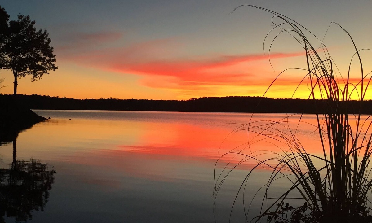 Henrico House | Private Lakeside Guesthouse, Amazing Views, Main Lake, Steps From Water