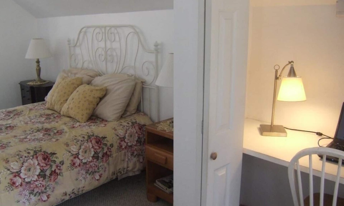 Lakeville Cottage | Private Lakeville/Salisbury Converted Barn