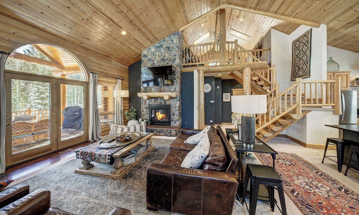Blue River Cabin | Private log cabin in the woods with everything you come to Colorado for