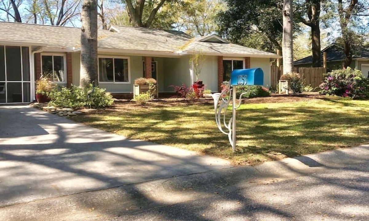 Charleston Apartment | Private luxury studio- 10 mins downtown and Folly