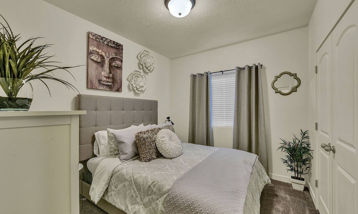 Clearfield Apartment | ⭐️ Private Luxury Apt ⭐️ Fast WiFi ⭐️ 4K HDTV ⭐️ Hill AFB