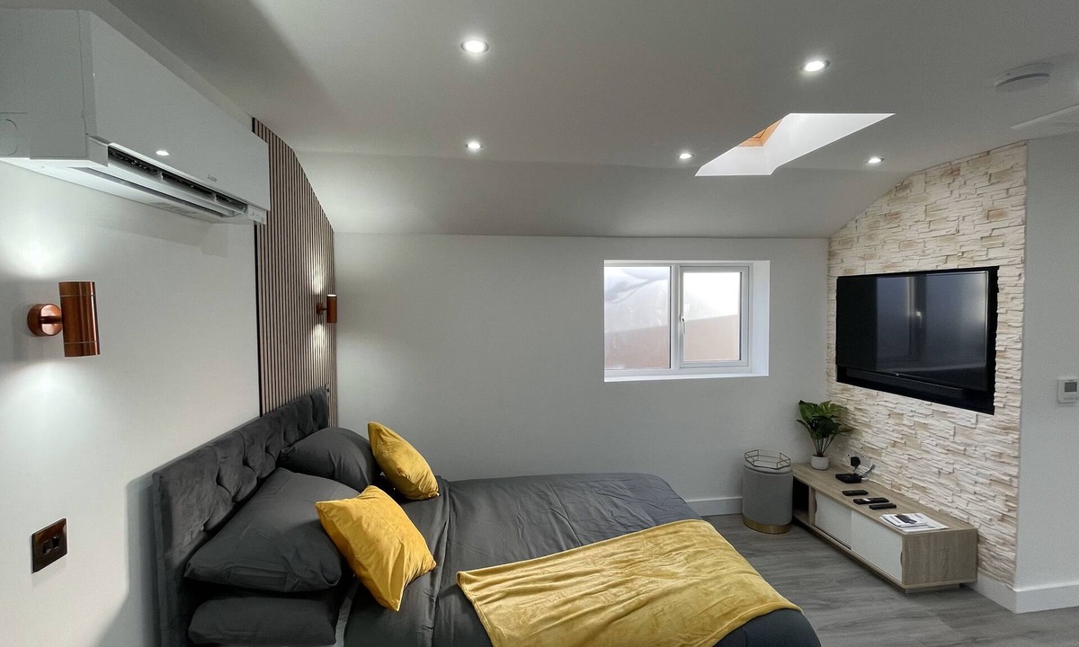 Hamworthy House | Private Luxury By The Sea