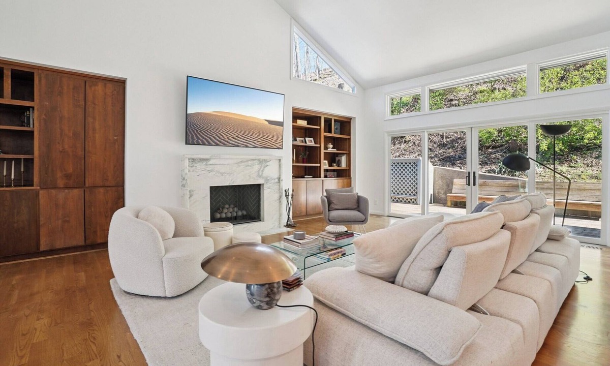 West Meade House | Private Luxury Retreat in Nashville, Fully Renovated, A/C, Peaceful Setting
