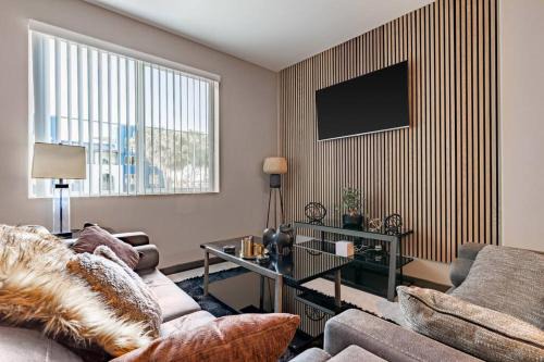 Airport Area Apartment | Private, Modern Luxury 2 Bd/2 Ba