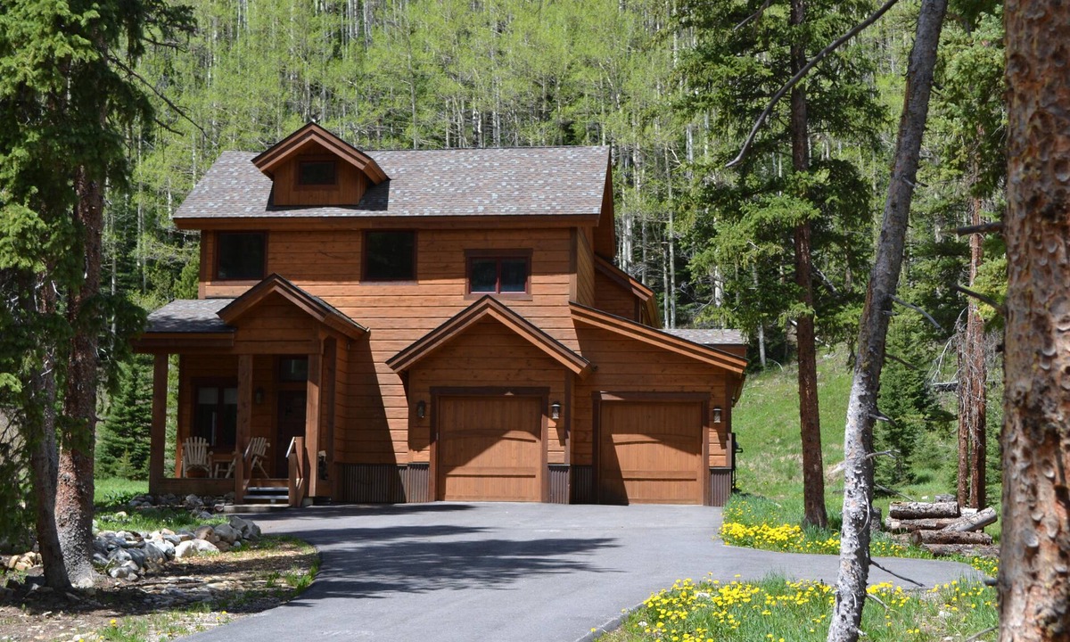 Sunny Slope House | Private Modern Mountain Cabin - 2 Acres in Blue River - Minutes to Breck Gondola