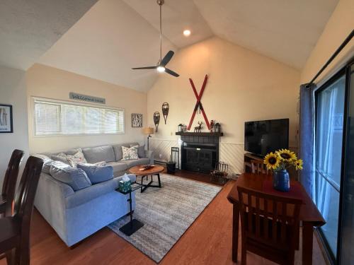 Nellysford Cabin | Private Mountain Condo