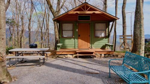 Laurel Ridge House | Private Mountain Sanctuary Cabin Surrounded by Protected Forest in Black Mountain, North Carolina