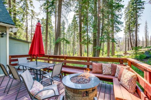 Tahoe Paradise House | Private Mountain Retreat: 8 Mi to Lake Tahoe!