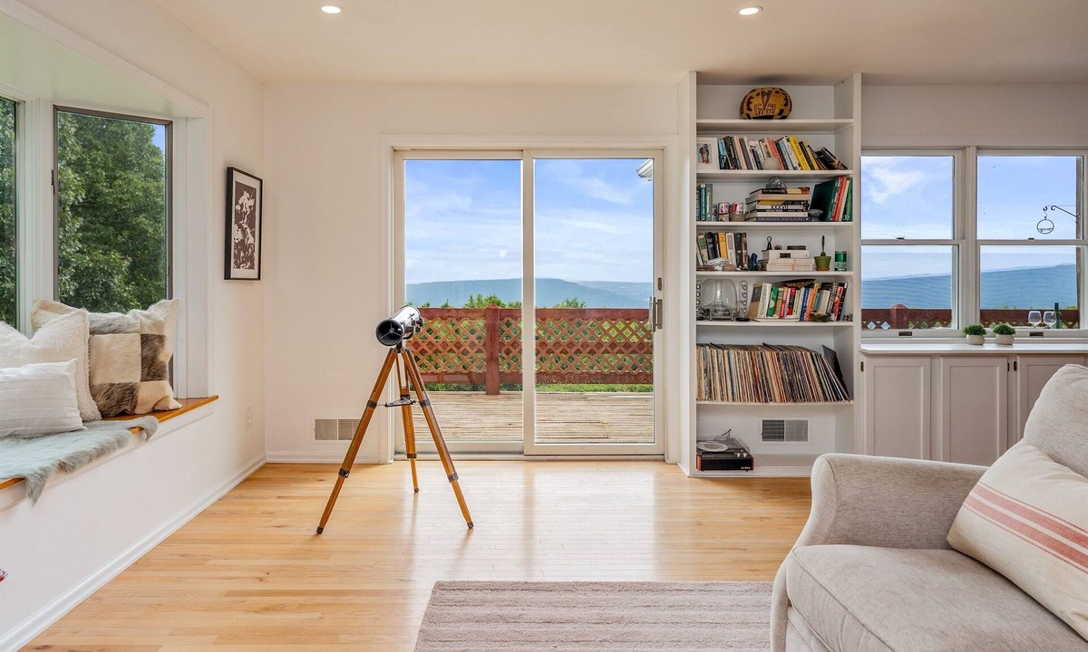 Naples House | Private Naples Retreat | Scenic Views/Pet Friendly