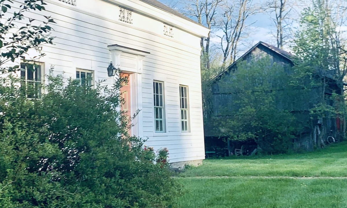 Ithaca House | Private oasis close to town!