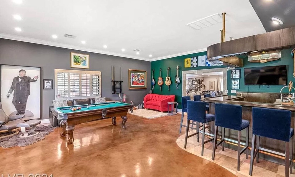 Rancho Oakey House | Private Oasis just minutes from the Strip - Monthly rental