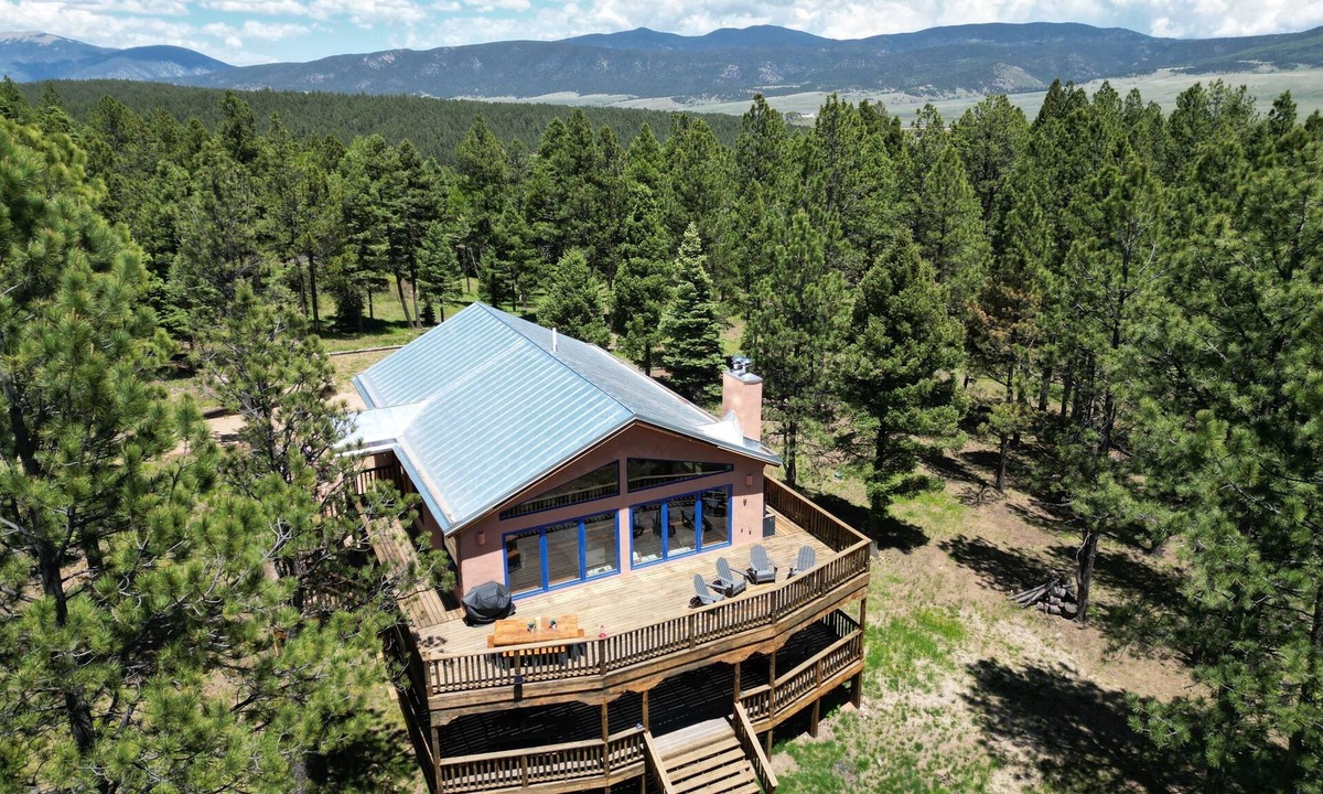 Angel Fire House | Private Oasis on 15 Acres, Gas Firepit, Large Decks, Private Feel, EV/RV Hookups