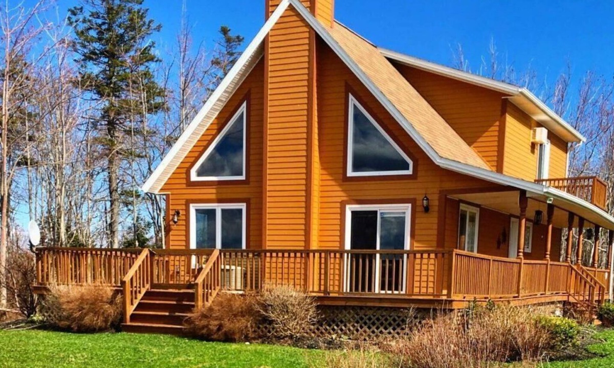 Prince County Cottage | Private ocean-front cottage