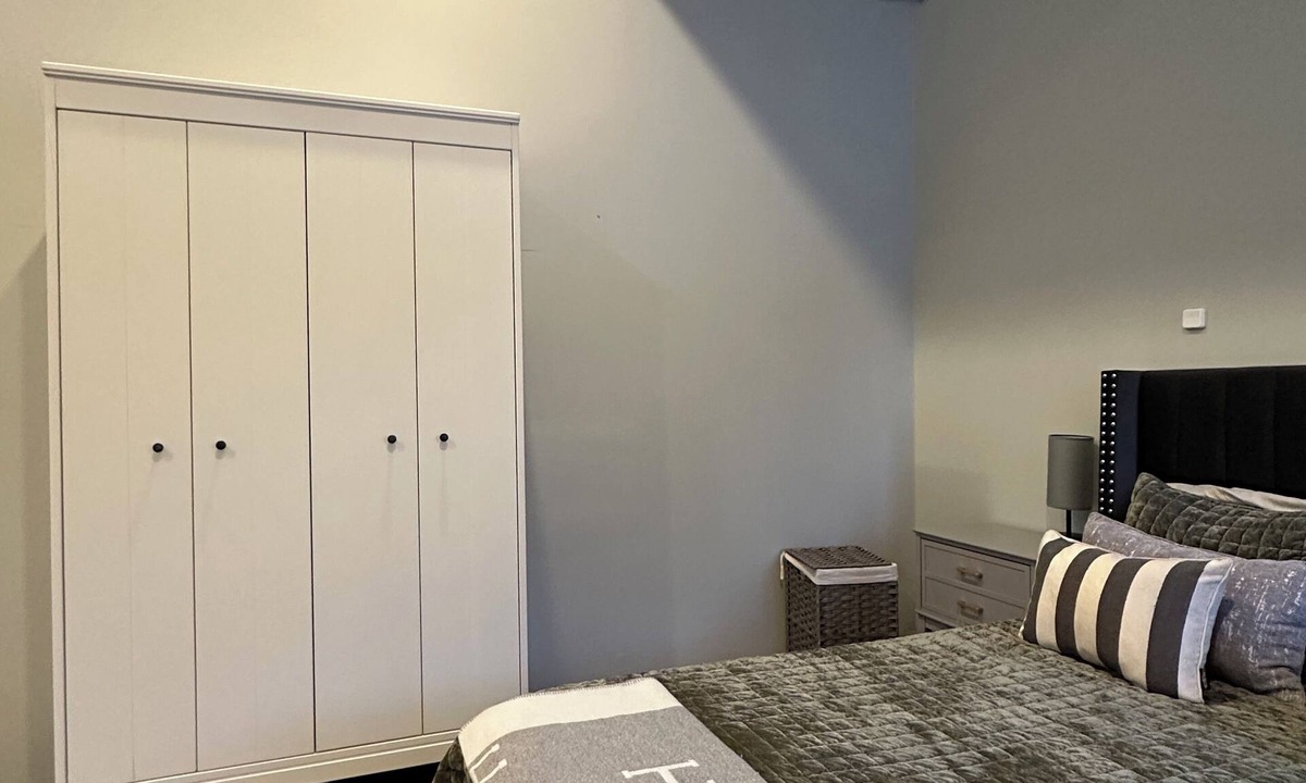 Scranton Apartment | Private open floor plan studio apartment