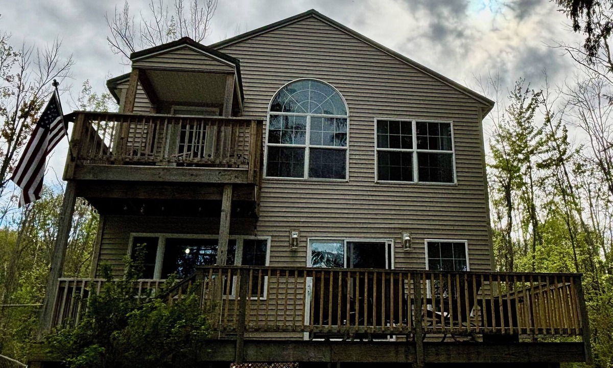 Clay House | Private, Peaceful 3 bedroom home on Horseshoe Island