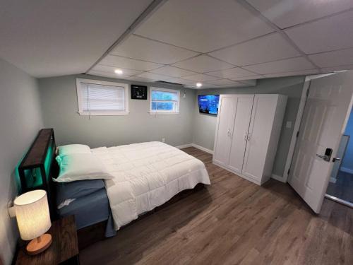 Mount Pleasant Apartment | Private Penthouse Studio