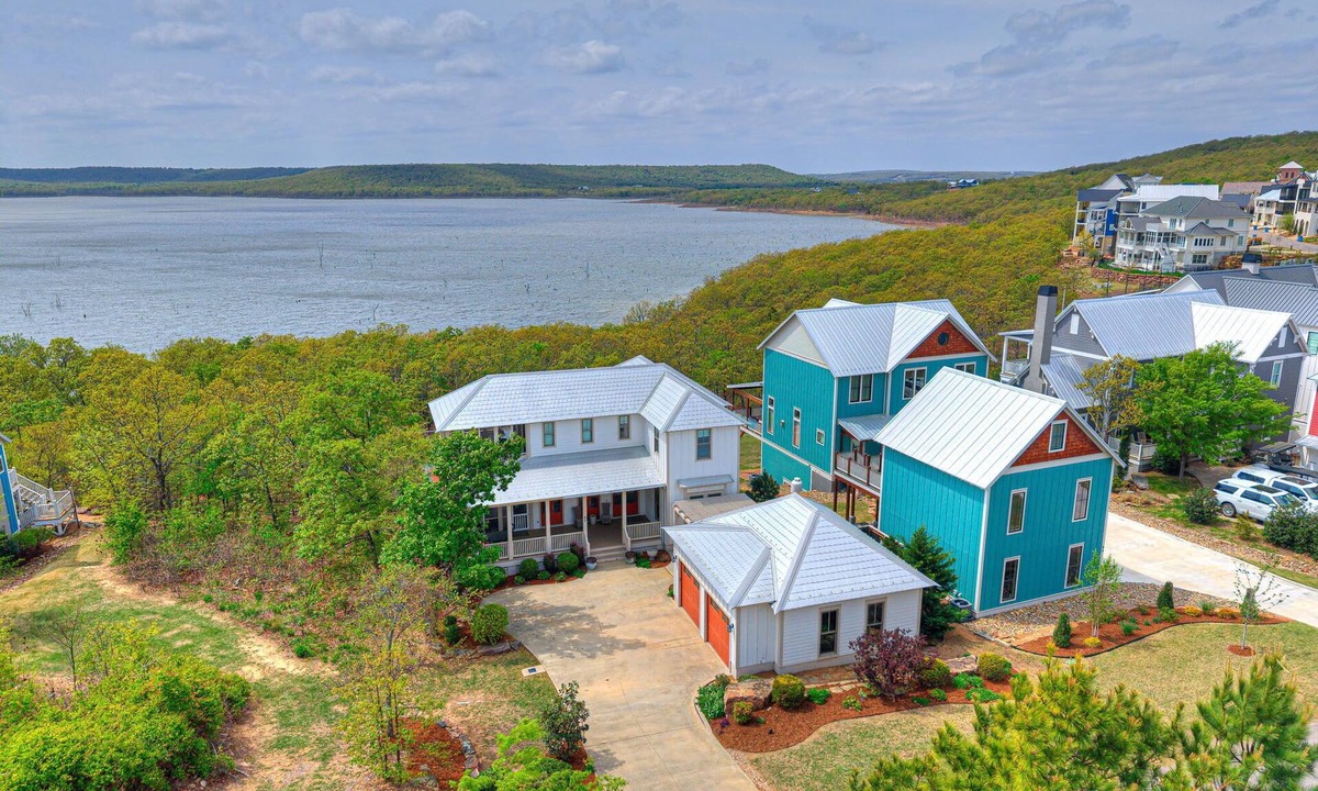 Eufaula House | Private Pickleball Resort | Waterfront | Golf Cart | Carlton Landing Luxury