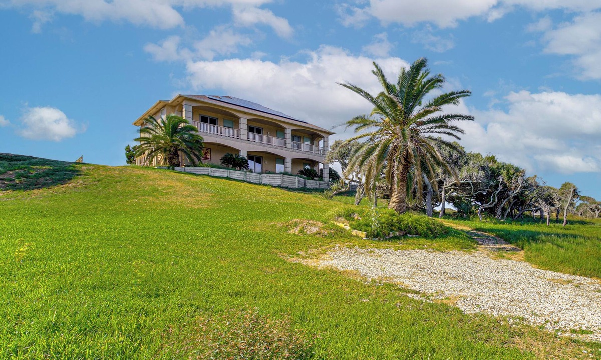 Rockport Villa | Private Pier: Waterfront Fulton Villa!