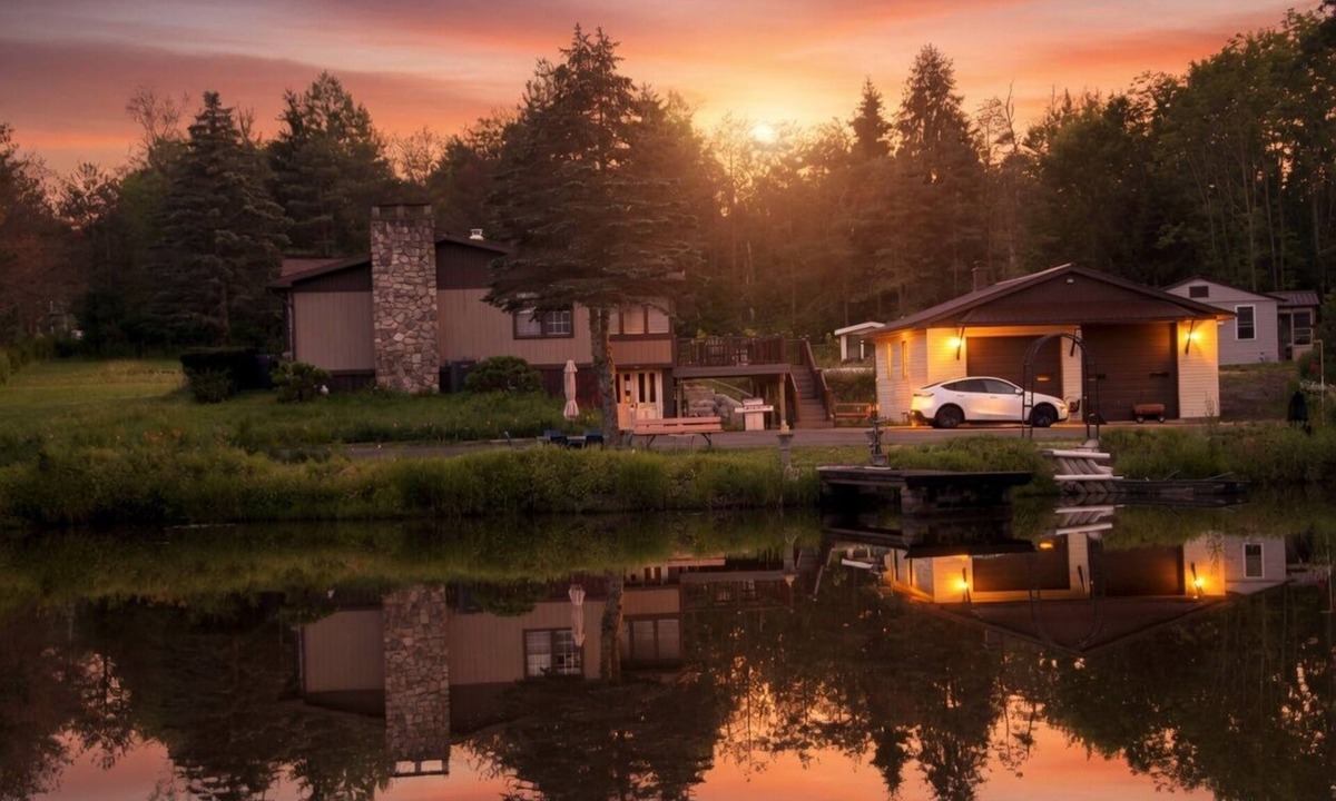 Mt Cobb House | Private Pond - RV/Camping 220V 50AMP- Steam Room
