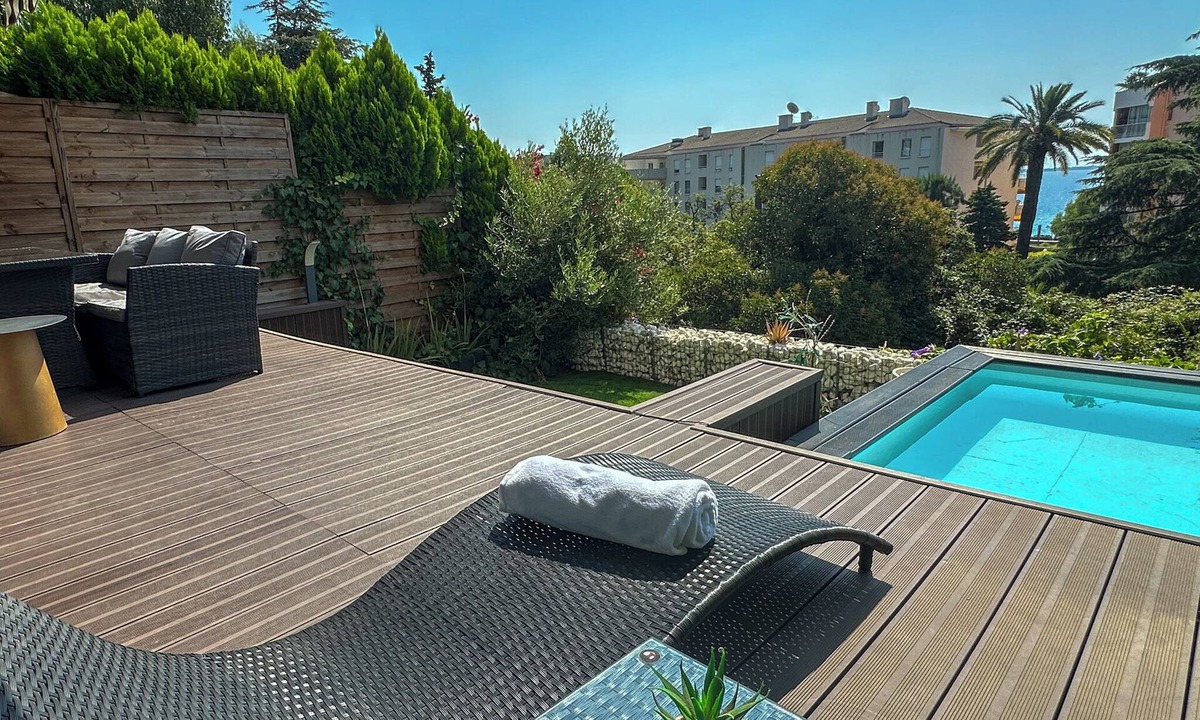 Cannes La Bocca Apartment | Private Pool Beach & Palais Nearby🎬