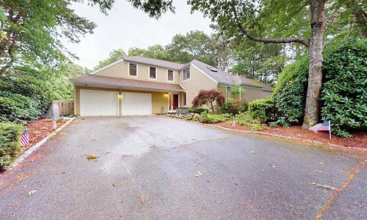 Mashpee House | Private pool close to beach with cabana, grill, AC, patio, dog-friendly