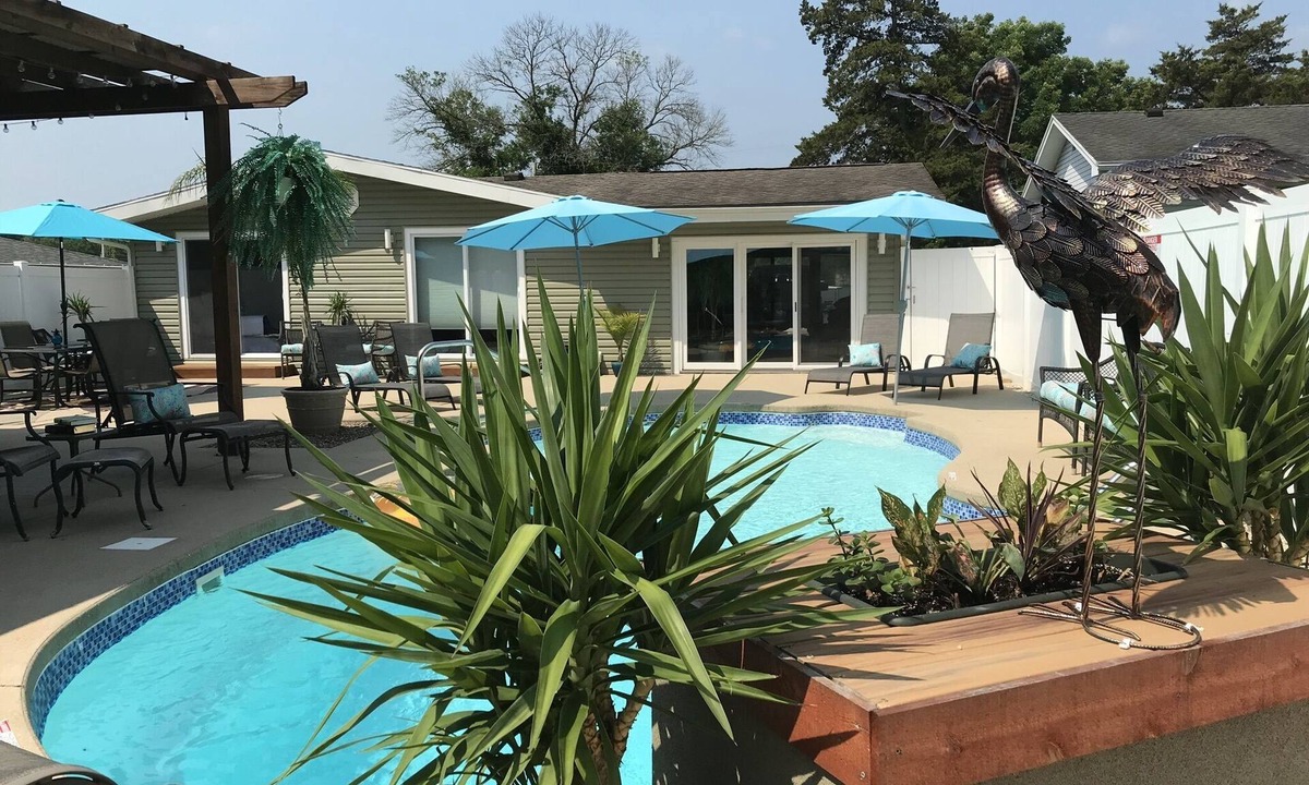 Camdenton House | Private Pool, Dock Slip, Backyard bar & grill. Awesome viewsnPerfect 4 Families