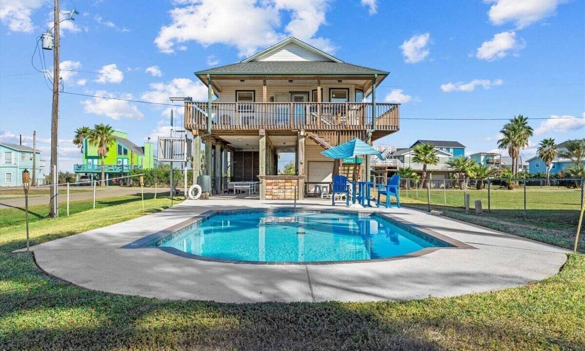 Terramar Beach House | Private Pool | Sleeps 7 | Ping Pong