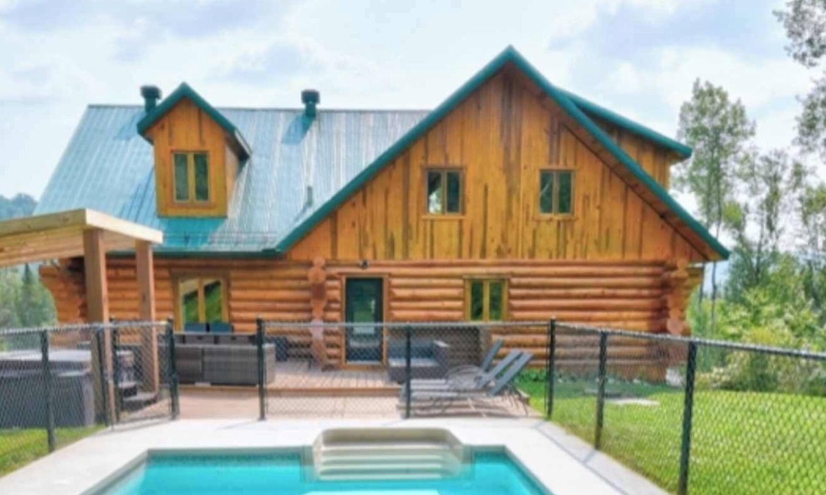 Saint Come Ski Chalet | Private Pool, Spa, Pool Table | Le St-Come