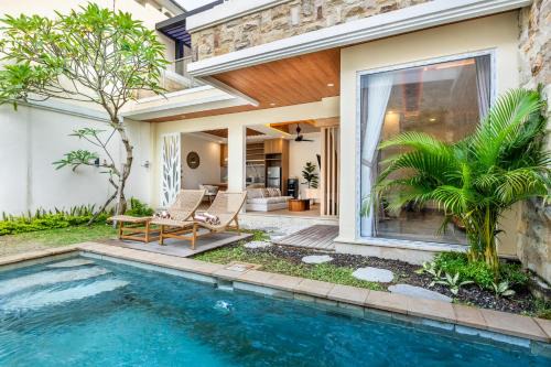 Tumbak Bayuh Villa | Private Pool Villa Arsy w Rooftop By Orivista