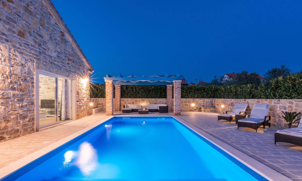 Sukosan Villa | Private Pool Villa in Sukošan