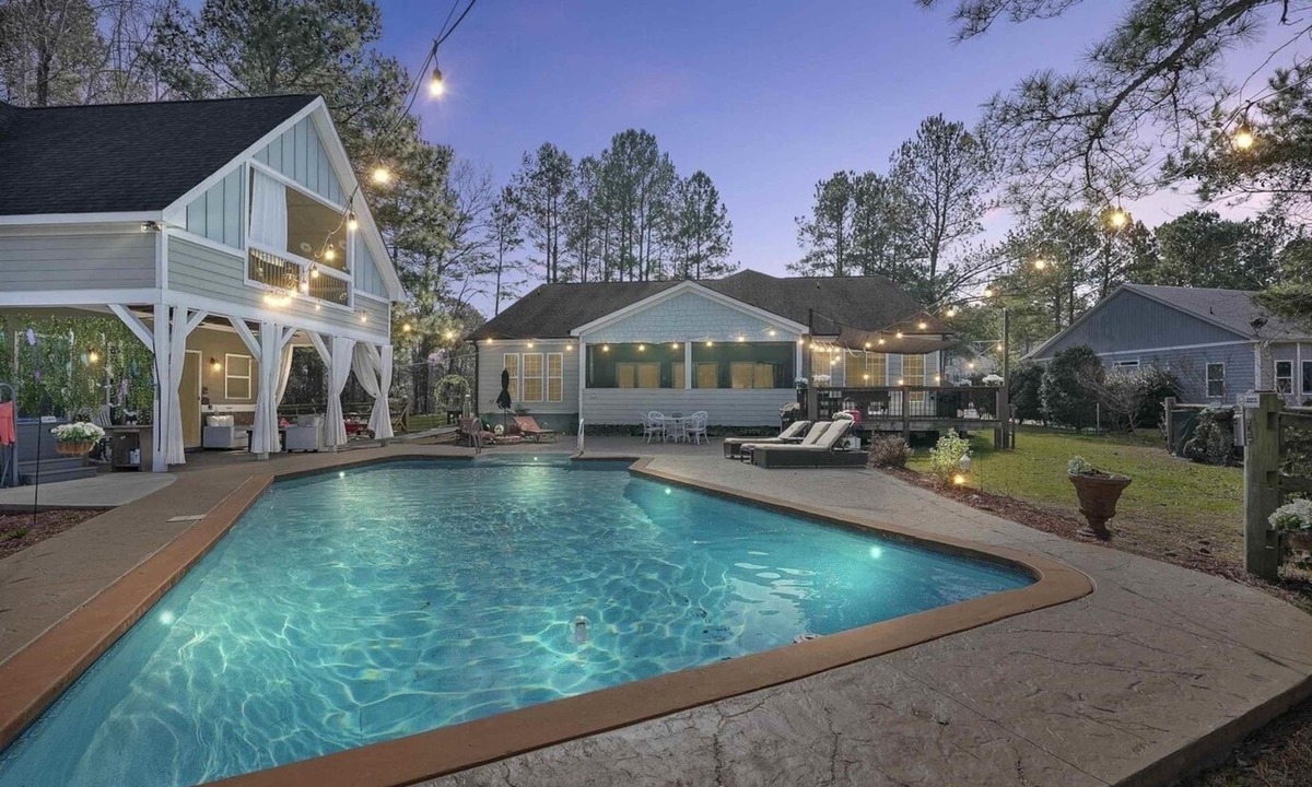 Fuquay-Varina Villa | Private Pool with Pond Views - Pet Friendly - Near Downtown