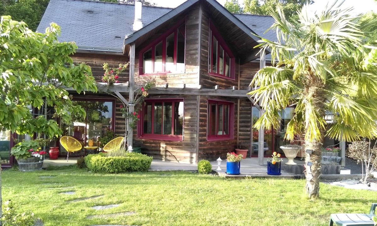 Soucelles Apartment | Private, quiet accommodation in architect-designed house with pool, spa, private garden