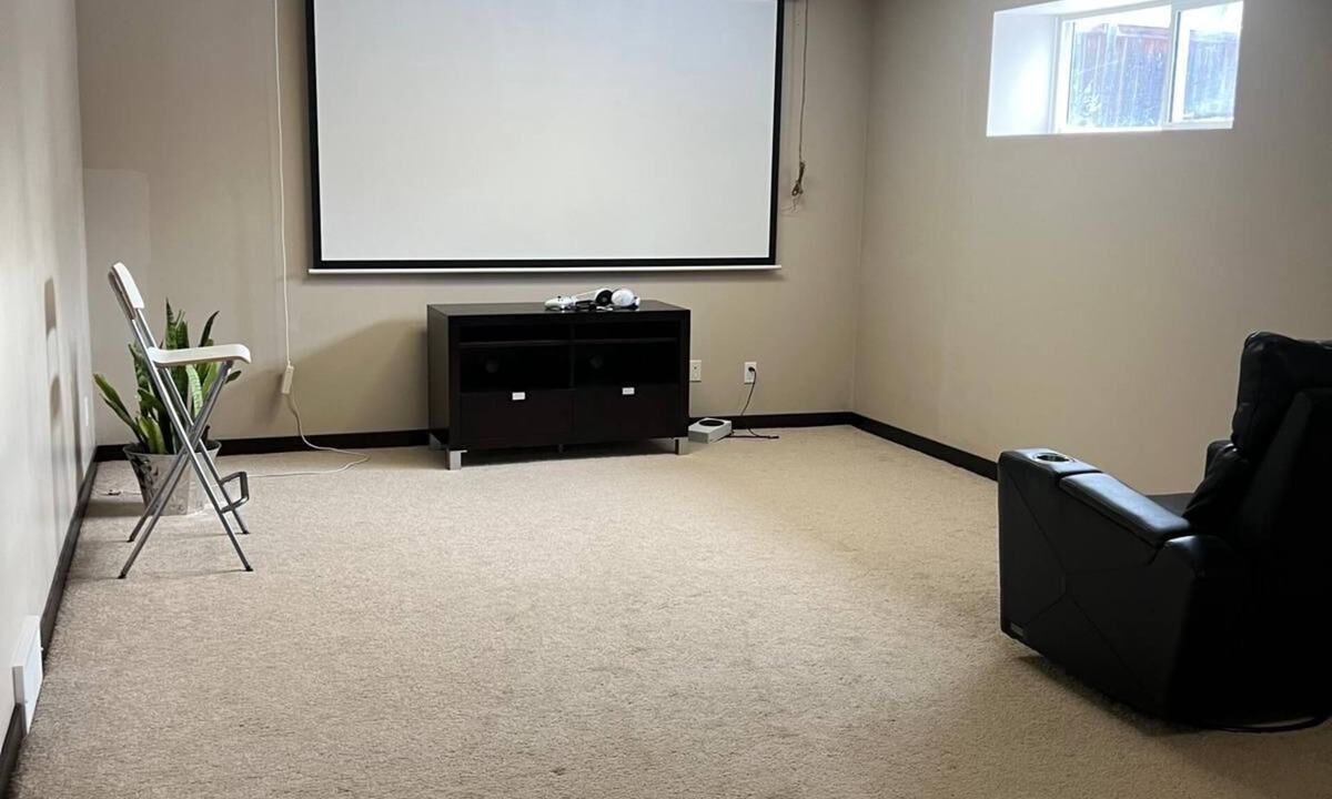Fort Gary House | Private & Quiet Basement Suite – Easy Access to Downtown & Transit"