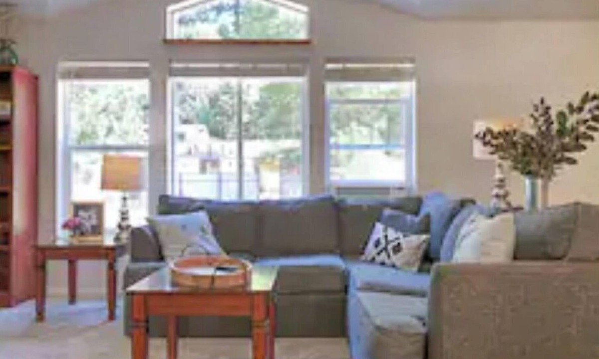 Willow Creek House | Private, Quiet, Willow Creek Retreat