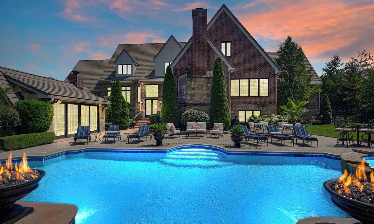 Leawood House | Private Resort Estate | Pool, Spa, Theater, Game