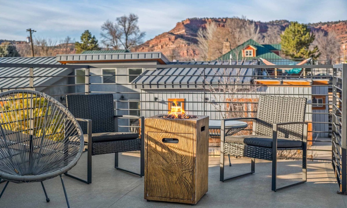 Kanab House | Private Resort near Zion National Park, Grand Canyon North Rim & Antelope Canyon