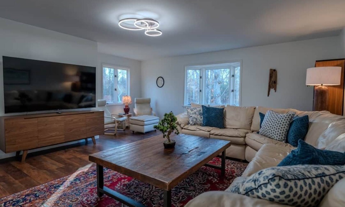 Bahama House | Private Retreat Near Durham | Fire Pit & Grill