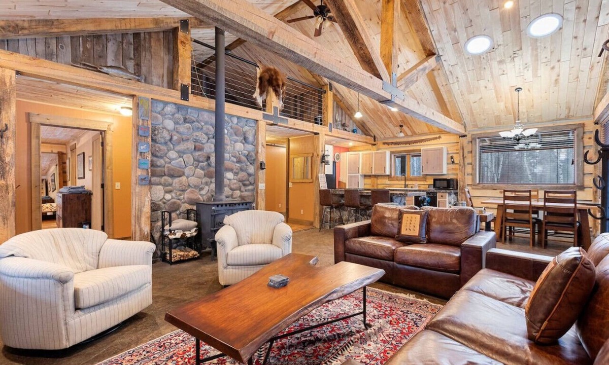 Darby Cabin | * * * *Private River Front Cabin * * * *