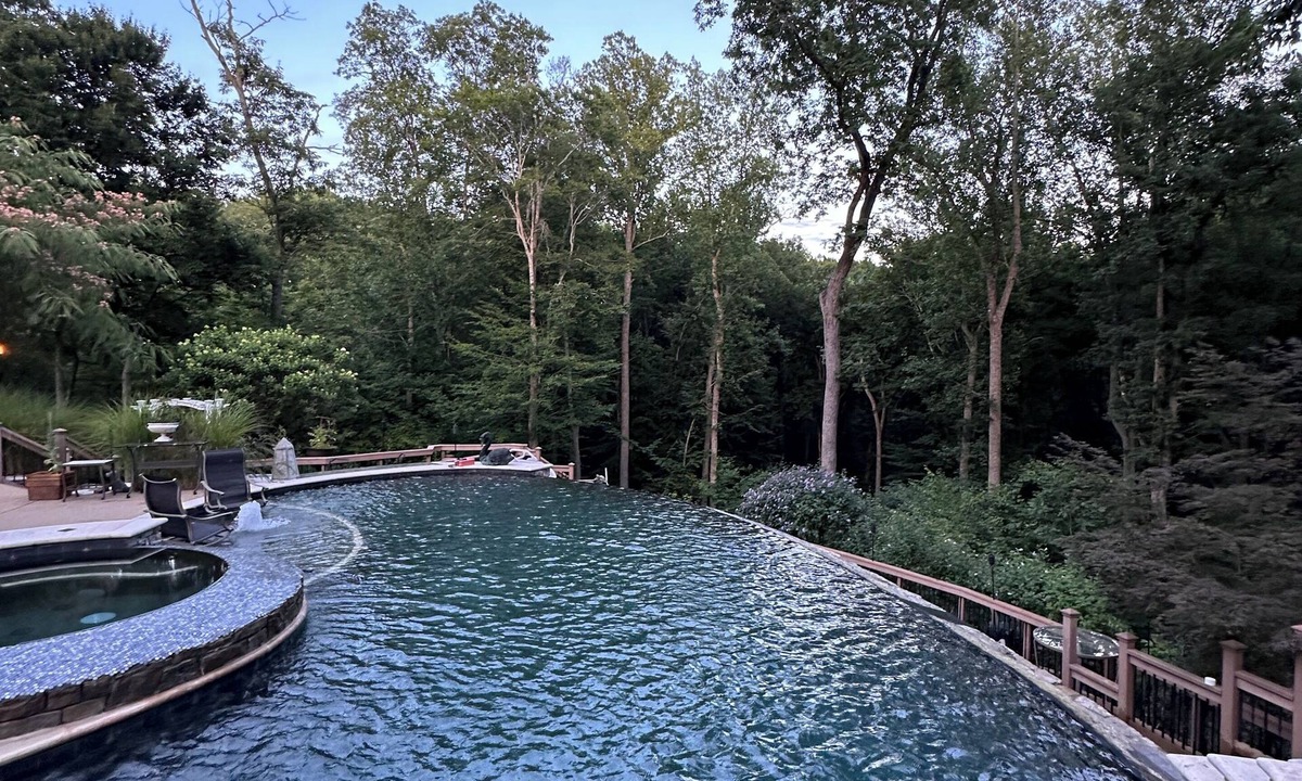 Fredericksburg House | Private Riverfront Estate on 4,000+ Acres with Infinity Pool – Fredericksburg VA